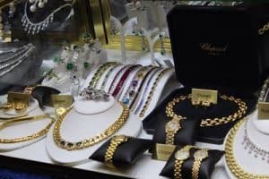 jewelry cleaning services available at Phoenix Pawn